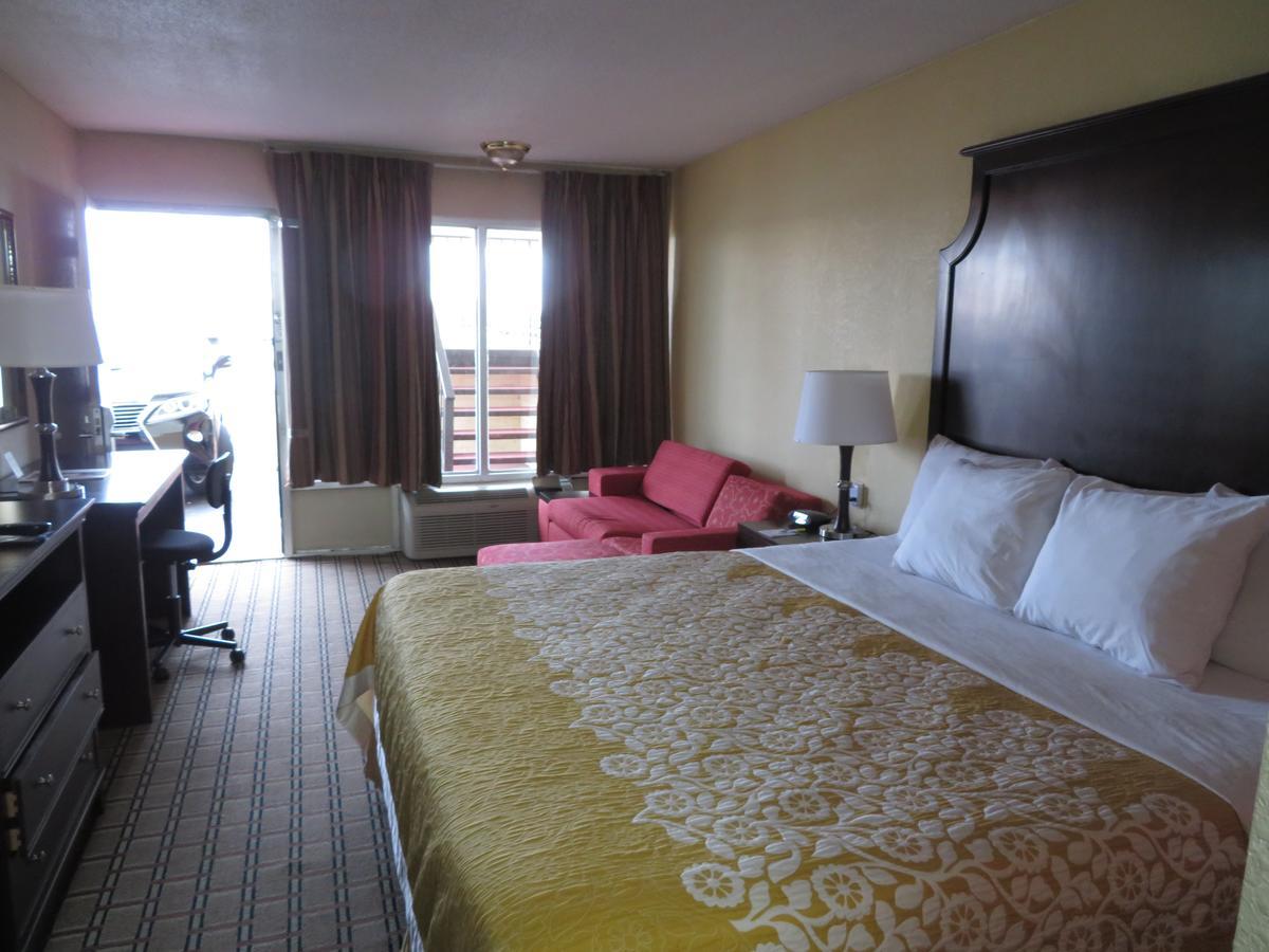 Days Inn By Wyndham Blytheville Zewnętrze zdjęcie